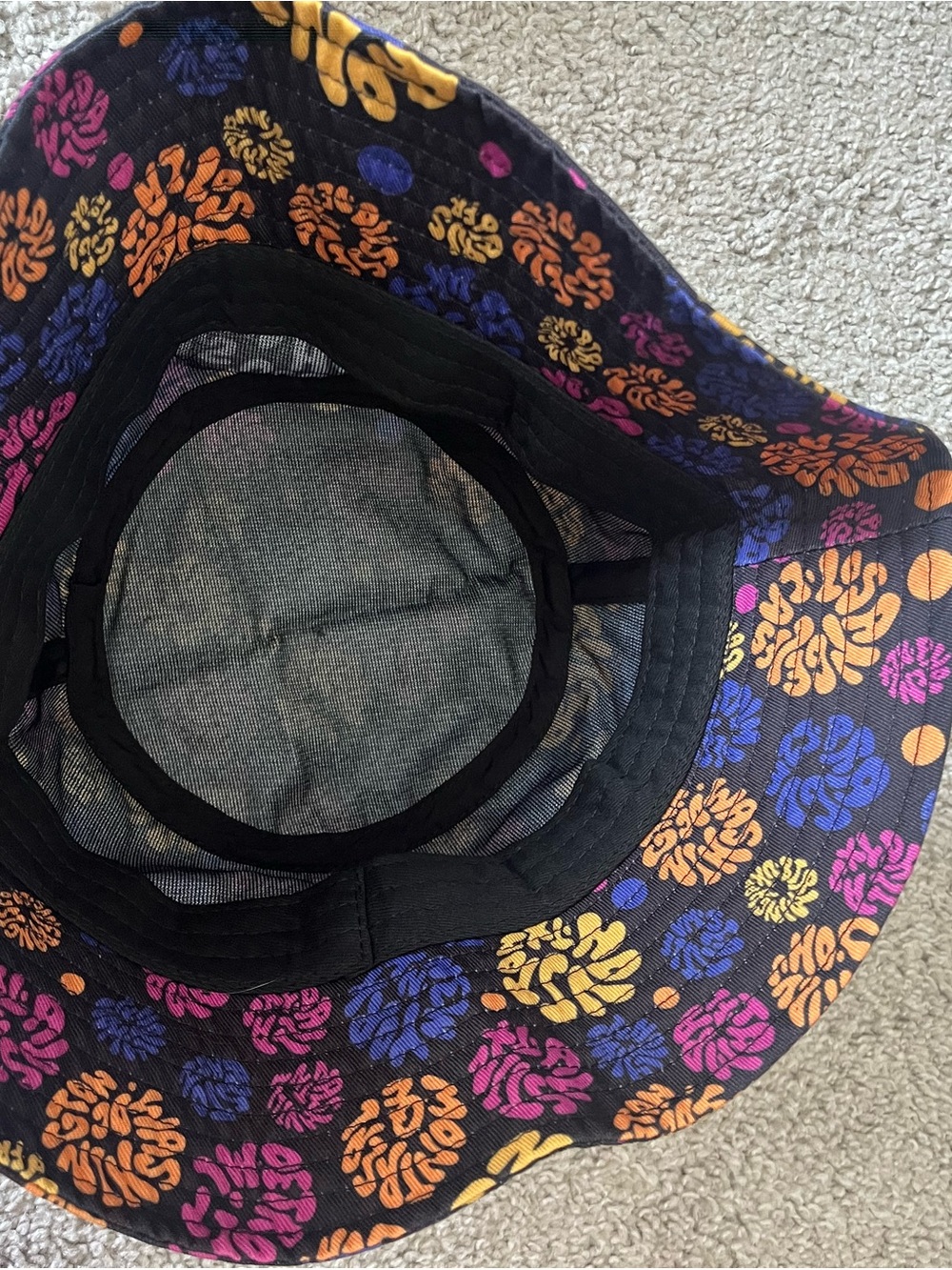 Cyndi Lauper Girls Just Wanna Have Fun Black Floral Bucket Hat - Picture 4 of 5